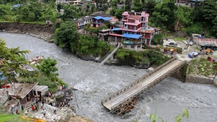  Floods, landslides kill 40 in Nepal, many missing 