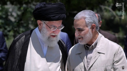 जनरल क़ासिम सुलैमानी अपनी शहादत से एक महीना पहले कुछ ख़ास लोगों की वार्ता की आडियो आर्काइव से निकलवाई और उसे बड़े ध्यान से सुनते थे!