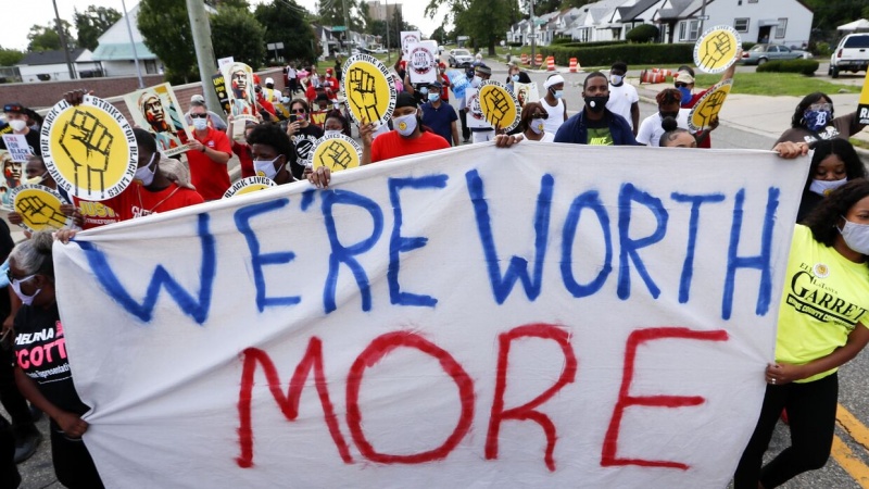 تظاهرات هزاران کارگر آمریکایی علیه نابرابری نژادی