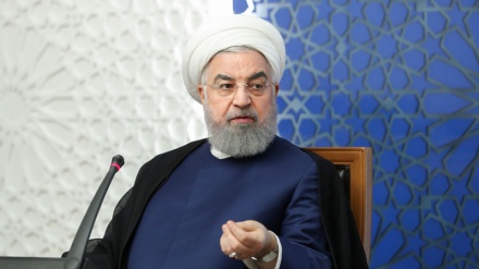 Ruhani: Duşmanlaryň Eýranyň ykdysadyýetiniň çökmegi baradaky dildüwşigi başa barmaz