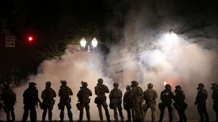 駐イラク米軍部隊の進路上で爆弾2発が爆発