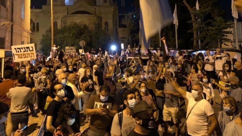 تجمع اعتراضی مقابل اقامتگاه نتانیاهو و حمله نظامیان صهیونیست به معترضان