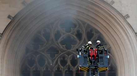 Fotos+Video: Estalla un incendio en la catedral Nantes al noroeste de Francia