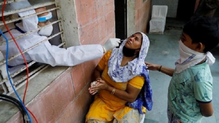 新型コロナ急拡大のインド　首都住民４人に１人が感染の恐れ