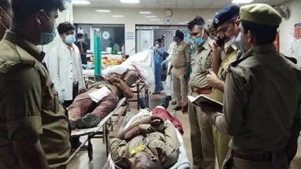 উত্তর প্রদেশে আসামি ধরতে গিয়ে দুর্বৃত্তদের গুলিতে ৮ পুলিশ নিহত, নিন্দার ঝড়