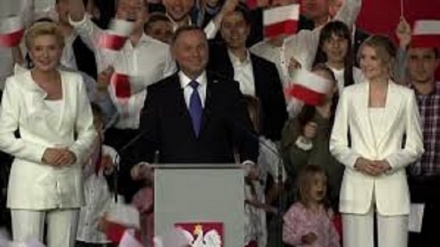 La Polonia resta nazionalista: Duda vince elezioni presidenziali