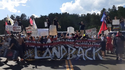 Video: Bloquean el camino al Monte Rushmore antes del evento de Trump