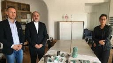  کشف و ضبط اشیاء باستانی متعلق به ایران در اتریش