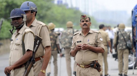 भारत में पुलिस और बदमाशों के बीच मुठभेड़, 8 पुलिसकर्मी व 3 बदमाश हताहत