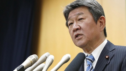日本外相が、2月以来の外交を再開