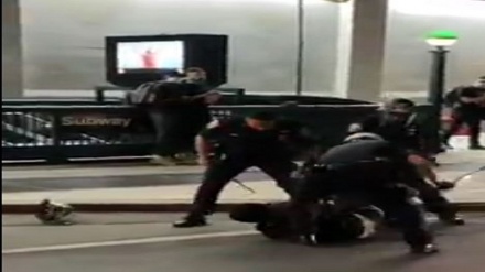 Amerika polisiýasynyň zorlukly hereketleri dowam edýär