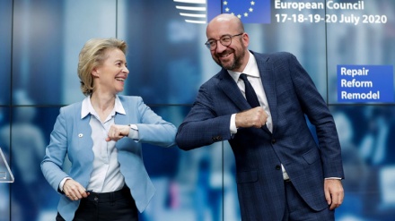 Shtrëngimi i duarve të liderëve të botës në periudhën e Koronas