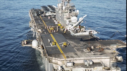 Anija amerikane USS Bataan largohet nga Gjiri Persik