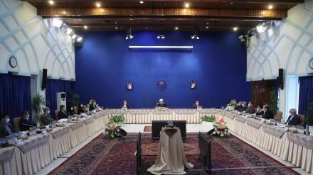 Ruhani: İran’ın komşuları ile teamülleri iyi