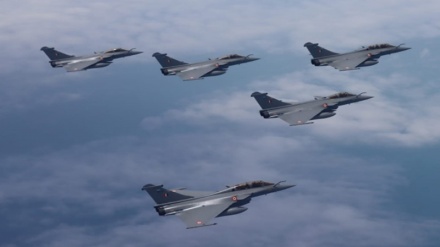 Greqia merr 6 avionët e parë ushtarake ‘Rafale’, shpreson të ndryshojë balancat në Egje