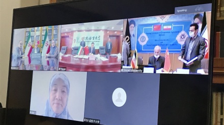 设拉子大学与北京语言大学签署合作谅解备忘录