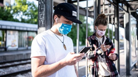 新型コロナ禍で、世界の先進6カ国の政府の人気が低下