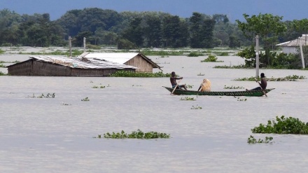  Floods kill at least 189 people, displace 4 million in India, Nepal 