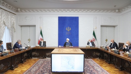 鲁哈尼强调扩大与伊朗所有邻国和友邦关系