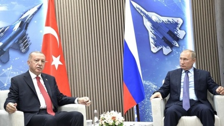 Erdogan e Putin discutono della crisi libica