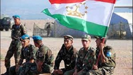 ارسال مواد غذایی به پادگان های نظامی تاجیکستان 