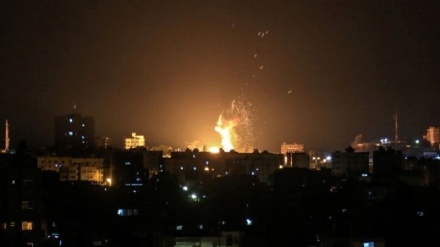 イスラエル軍戦闘機がガザを攻撃