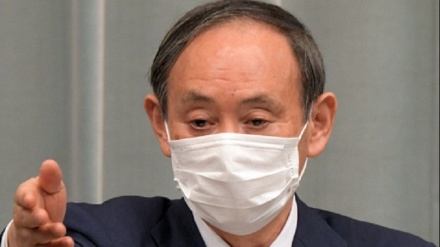 日本の官房長官、「うがい薬の効果、研究状況しっかり注視」（動画）