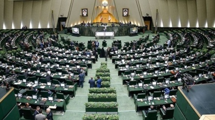 Mosi Tidak Percaya Parlemen Iran pada Calon Menteri Perindustrian