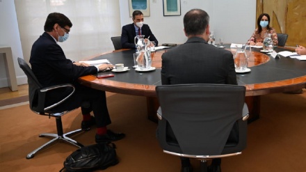 El Gobierno insiste en la responsabilidad de las comunidades ante la Covid-19