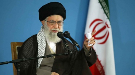 Lideri Suprem: Armiqësia e Ameirkës me popullin Iranian ka nisur në viitn 1953