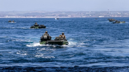 米カリフォルニアで、海兵隊の水陸両用車が水没　３人死傷８人行方不明　