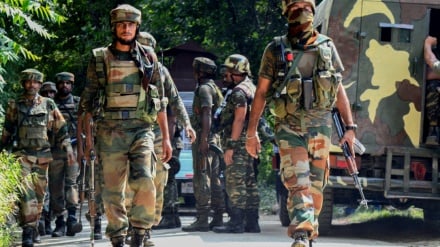 জম্মু-কাশ্মীরে  ২ গেরিলা নিহত, পুলিশের এসপিও নিখোঁজ, অস্ত্রশস্ত্র উধাও 