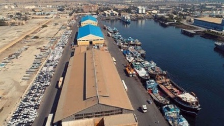 Iran: 550 tonnellate di merce in partenza dal porto di Sirik per l'Oman