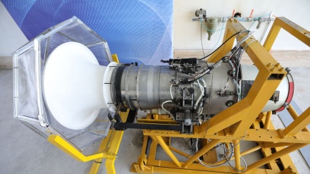 第四代涡轮扇发动机和两款导弹产品在伊朗揭幕