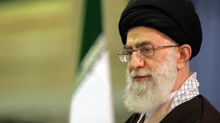 イラン最高指導者、「植民地国家は、国民を支配するために劣等感を生み出す」