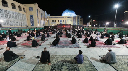 Acara Duka Malam Keempat Muharam di Yazd (2)