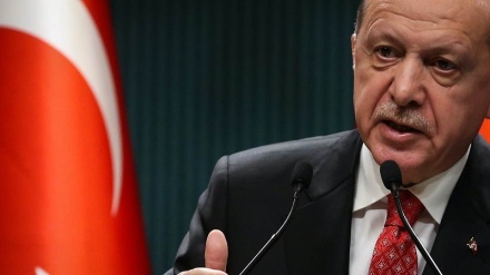 Erdogan, duro attacco ad Atene