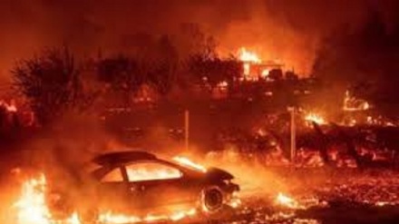 Gli Usa incapaci: chiedono aiuto dall'Australia e Canada per fermare gli incendi