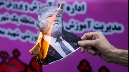 मुद्दई लाख बुरा चाहे तो क्या होता है वही होता है जो मंज़ूरे ख़ुदा होता है, ईरान पर अमेरिकी प्रतिबंध बेअसर, एशिया टाइम्स की रिपोर्ट