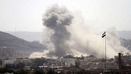 サウジ連合軍の戦闘機が、イエメン北部を空爆