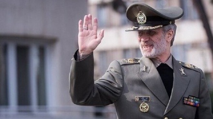 イラン国防軍需相がロシアを訪問