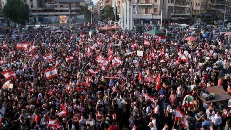 تجمع مردم لبنان مقابل پارلمان این کشور