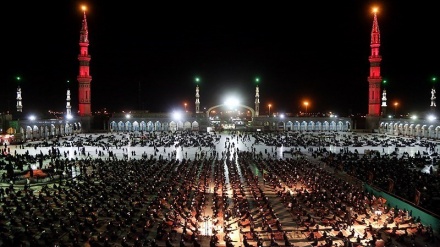 Acara Duka Malam Ketiga Muharam di Masjid Jamkaran (1)