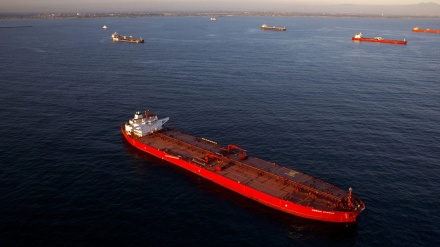 Disita, Kapal Tanker Minyak Asing yang Membawa Bahan Bakar Selundupan di Teluk Persia
