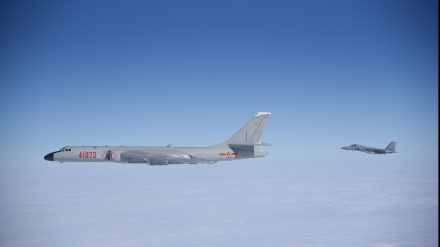 美军机擅闯中国演习禁飞区 ,　中方对此坚决反对