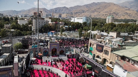По всему Ирану состоялся полуденный намаз Дня Ашуры