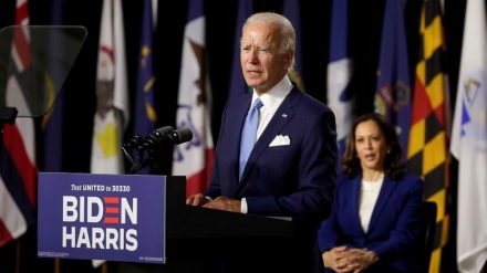 Trump has left US 'in tatters', Biden and Harris say