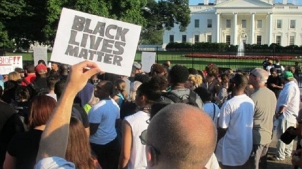米人種主義抗議デモ継続で、ホワイトハウス周辺警備を強化（動画）