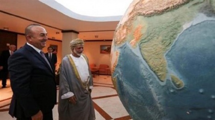 Bazë turke në Oman?