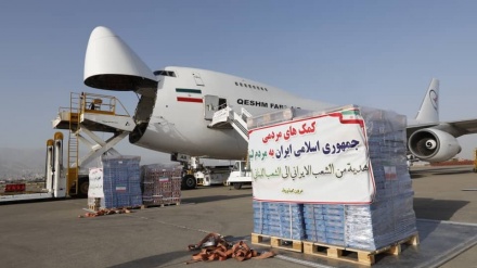 Il primo aereo iraniano con aiuti umanitari atterrato a Beirut
